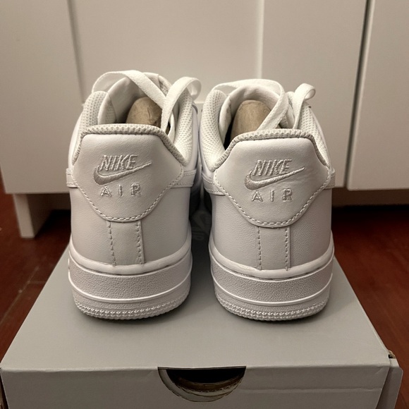 Nike Women’s White Air Force 1 ‘07 Size US 5.5 - Picture 4 of 7
